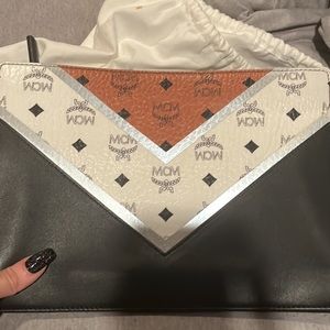 MCM clutch great condition